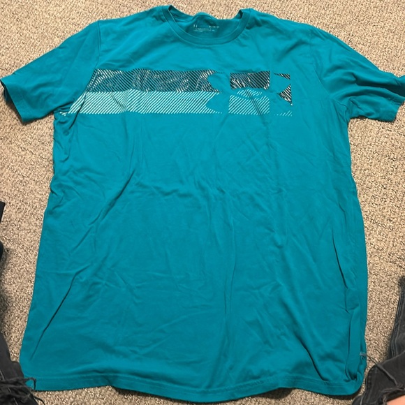 Under Armour Other - Under armour tshirt